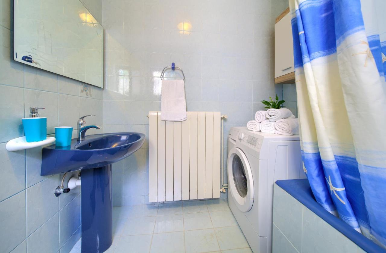 Apartman Mihael Малинска Екстериор снимка